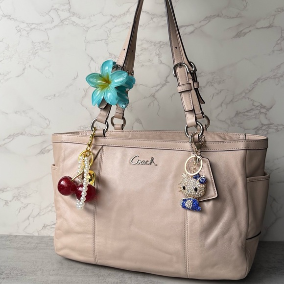 Beige Coach Tote Shoulder Bag